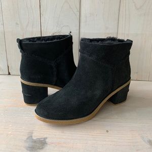 UGG KASEN 2 BLACK SUEDE BOOTIES NIB